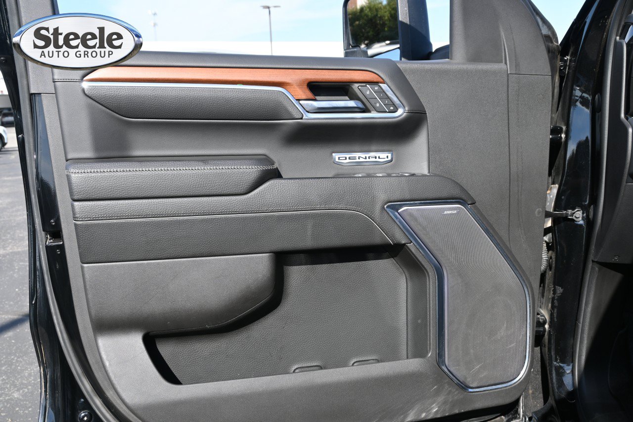 Used 2023 GMC Sierra 1500 Denali w/ Technology Package AWD/4WD image 19