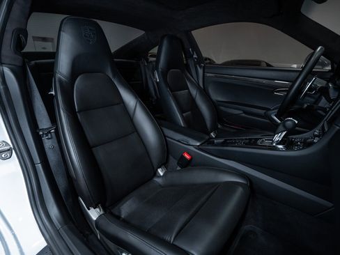 Used 2014 Porsche 911 Turbo S w/ Light Design Package AWD/4WD image 29