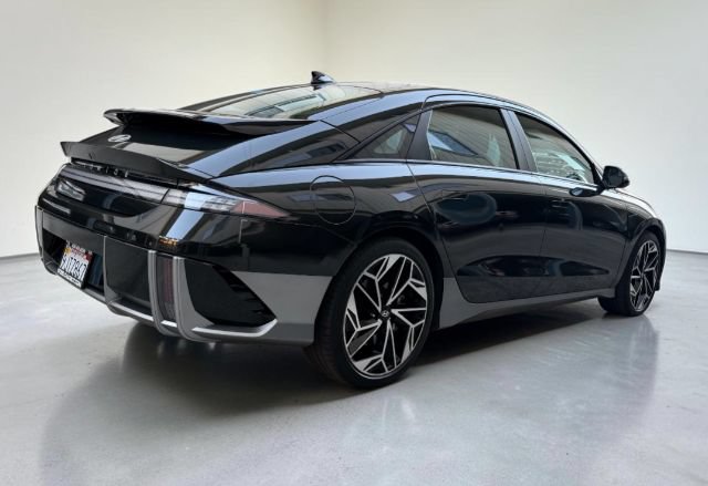 Used 2023 Hyundai Ioniq 6 SEL RWD image 7