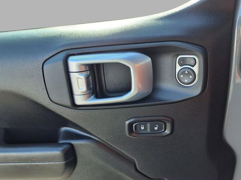 Used 2021 Jeep Wrangler Unlimited Sport image 16