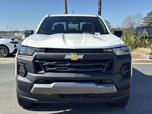 Used 2024 Chevrolet Colorado W/T w/ Safety Package image 3