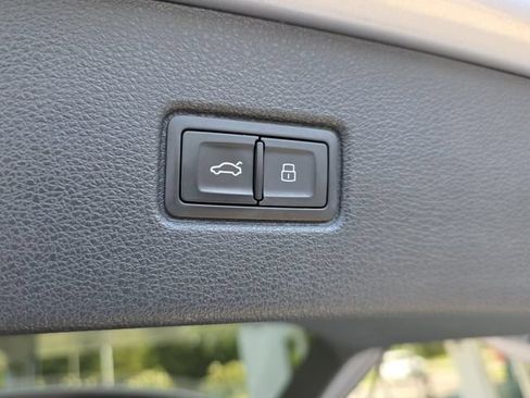 Used 2019 Audi Q7 3.0T Premium Plus w/ Premium Plus Package AWD/4WD image 15