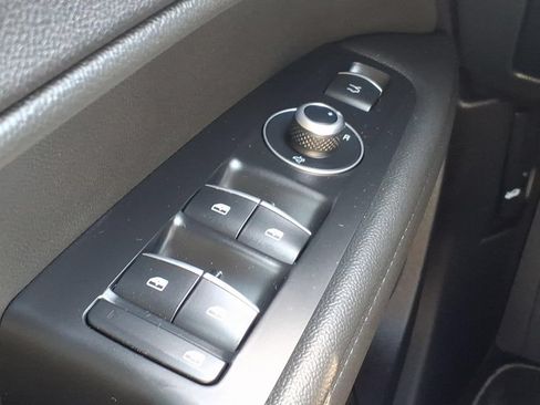Used 2024 Alfa Romeo Stelvio Veloce AWD/4WD image 12