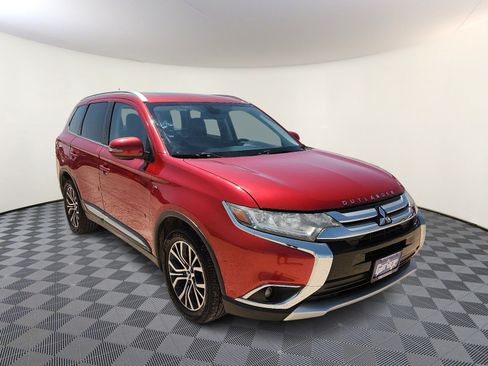 Used 2016 Mitsubishi Outlander GT AWD/4WD image 6