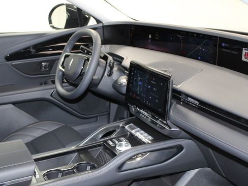 New 2026 Lincoln Nautilus Premier AWD/4WD image 30