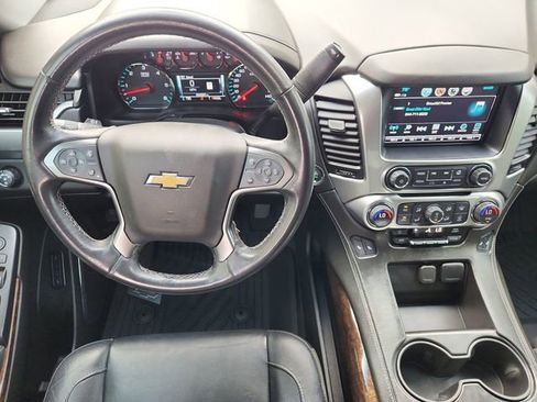 Used 2020 Chevrolet Tahoe LT w/ Luxury Package RWD image 11