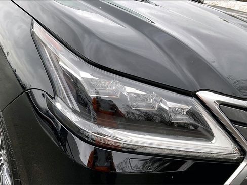 Used 2017 Lexus LX 570 4WD image 32