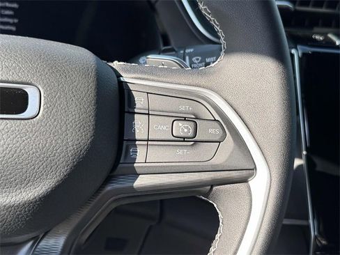 New 2025 Jeep Grand Cherokee Laredo X w/ Trailer Tow Package image 10