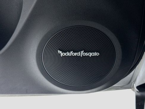 Used 2017 Nissan Juke SL image 18