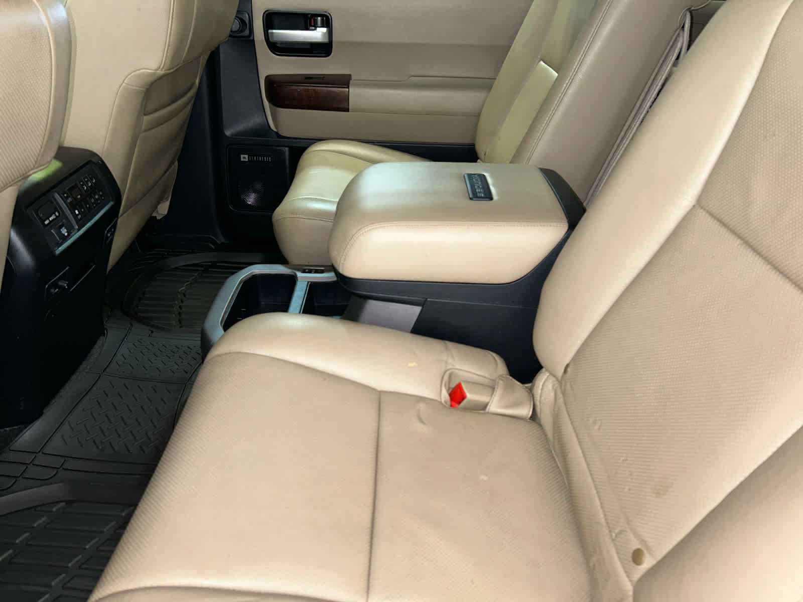 Used 2012 Toyota Sequoia Platinum AWD/4WD image 6
