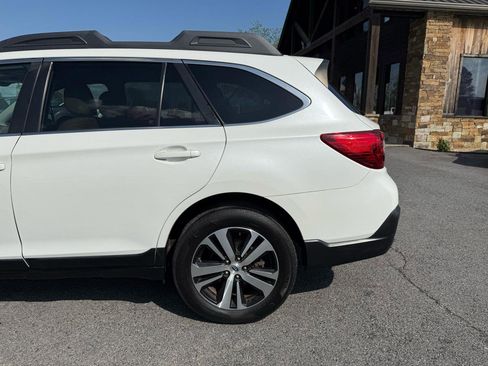 Used 2019 Subaru Outback 2.5i Limited AWD/4WD image 38