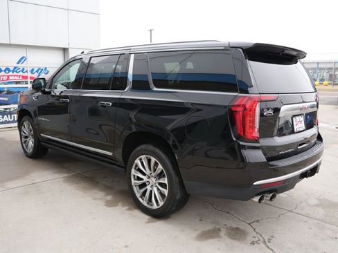 Used 2021 GMC Yukon XL Denali w/ Denali Premium Package AWD/4WD image 42
