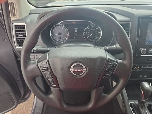 Used 2023 Nissan Frontier SV AWD/4WD image 16