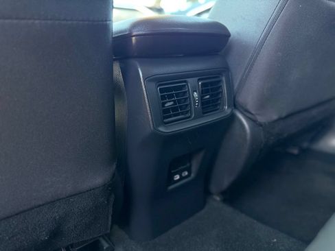 Used 2024 Toyota RAV4 XLE FWD image 18