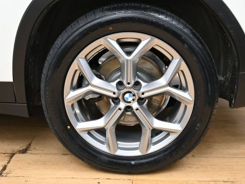 Used 2023 BMW X3 xDrive30i AWD/4WD image 13