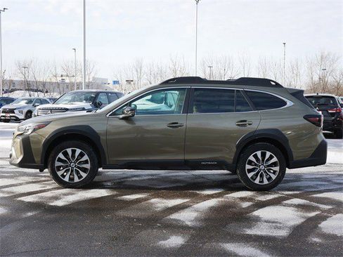 Used 2023 Subaru Outback Limited w/ Tech Package 3 image 4