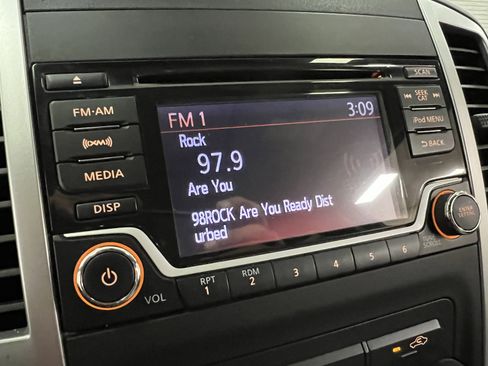 Used 2017 Nissan Frontier SV image 18