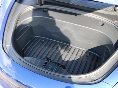 Used 2022 Tesla Model 3 Standard Range image 26