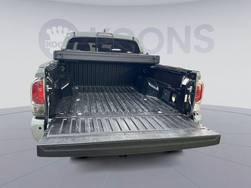 Used 2022 Toyota Tacoma TRD Sport image 26