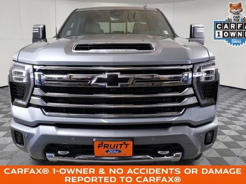 Used 2024 Chevrolet Silverado 2500 High Country w/ Technology Package AWD/4WD image 3
