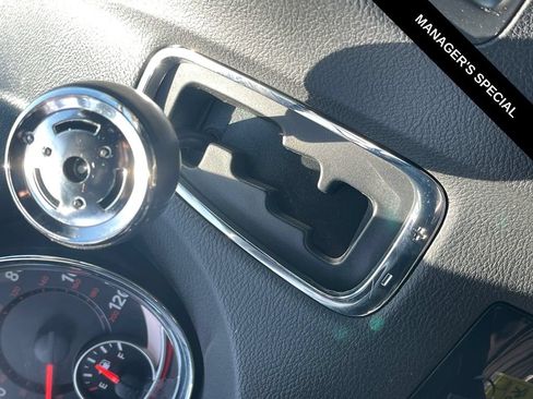 Used 2016 Dodge Grand Caravan SXT FWD image 25