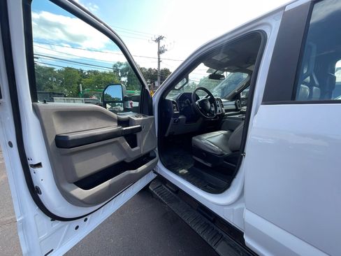 Used 2018 Ford F350 XL w/ Power Equipment Group AWD/4WD image 9
