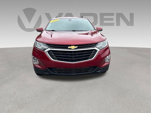 Used 2018 Chevrolet Equinox LT w/ Sun & Infotainment Package FWD image 2