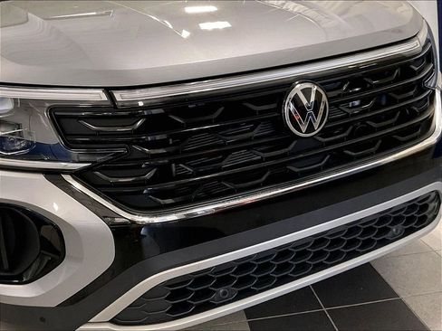 Used 2026 Volkswagen Atlas Cross Sport SE AWD/4WD image 30