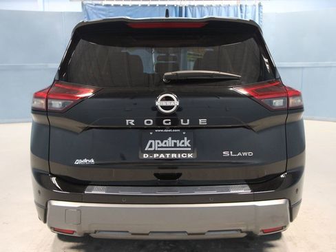 Used 2024 Nissan Rogue SL w/ SL Premium Package image 36