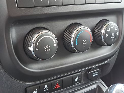 Used 2017 Jeep Compass Sport w/ Power Value Group image 11