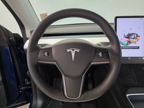 Used 2022 Tesla Model Y Long Range AWD/4WD image 20
