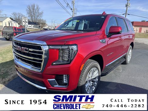 Used 2024 GMC Yukon SLT w/ SLT Luxury Package image 1