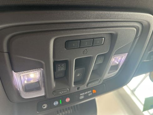 Used 2023 GMC Sierra 1500 Denali AWD/4WD image 31