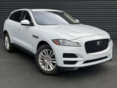 Used 2019 Jaguar F-PACE Prestige AWD/4WD image 7