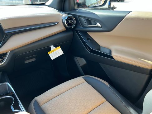 New 2026 Chevrolet Equinox ACTIV image 11