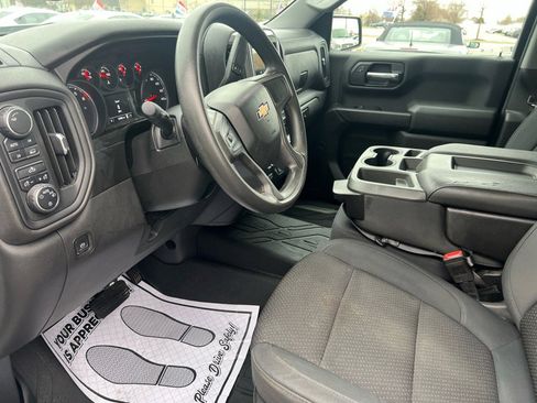 Used 2019 Chevrolet Silverado 1500 Custom w/ Custom Value Package image 16