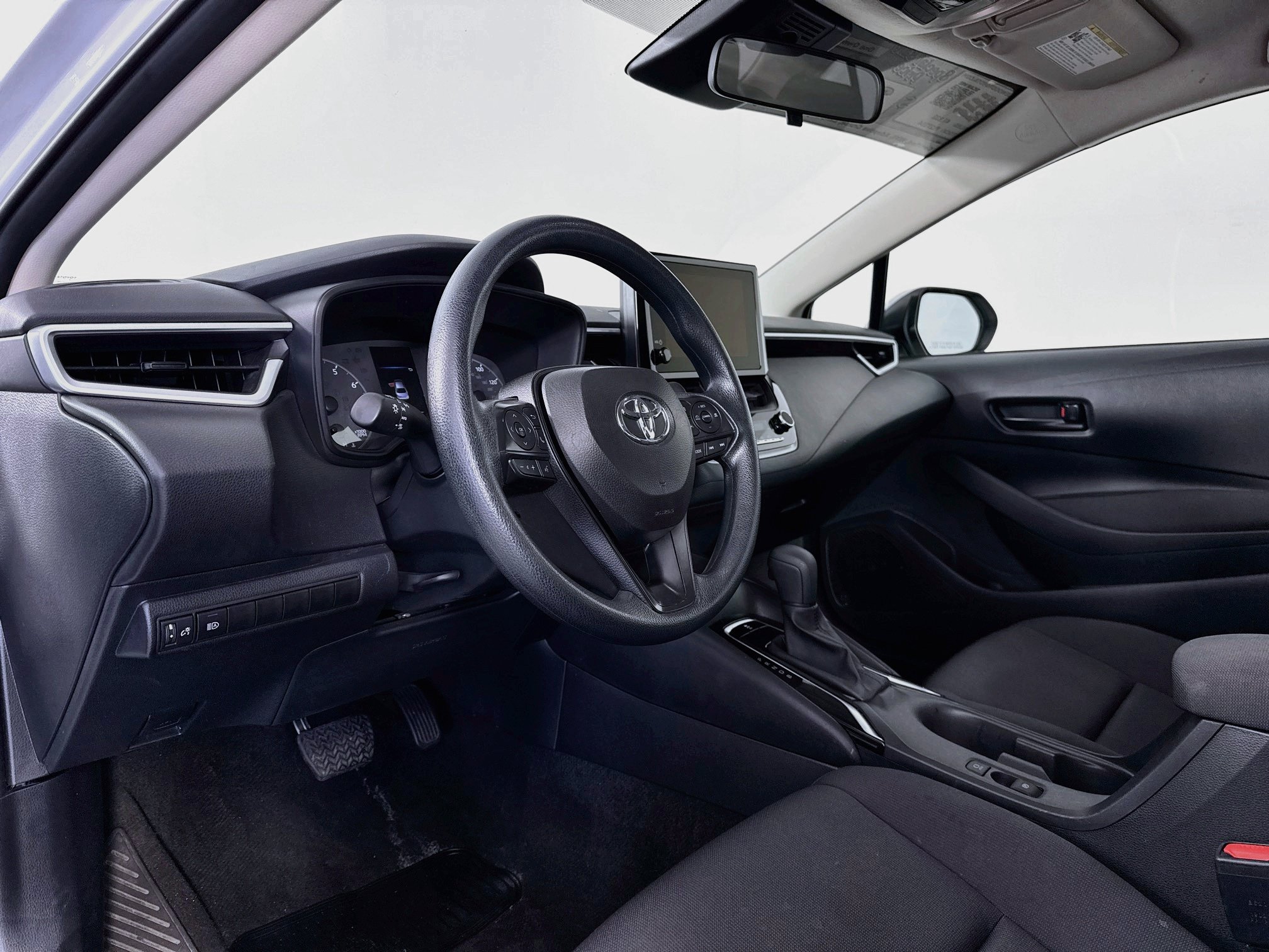 Certified 2025 Toyota Corolla LE FWD image 9