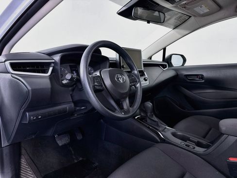 Certified 2025 Toyota Corolla LE FWD image 9