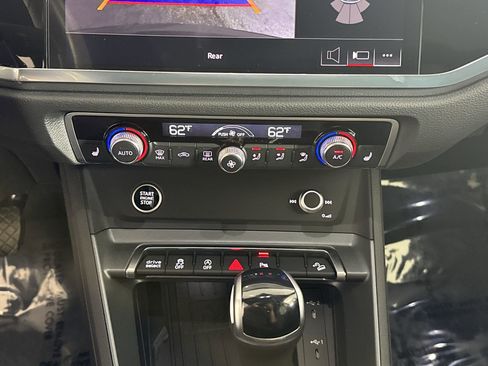 Used 2025 Audi Q3 2.0T Premium image 13