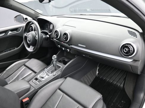Used 2016 Audi A3 e-tron Premium Plus w/ Premium Plus Package FWD image 32