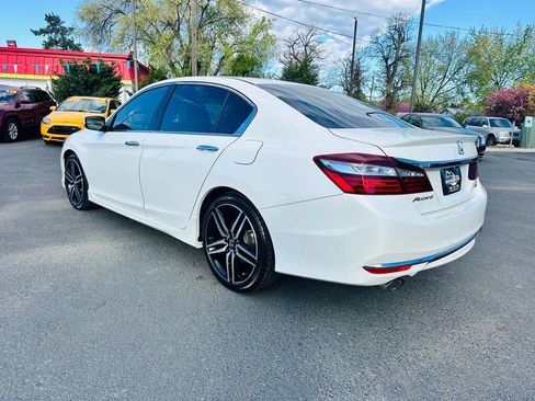 Used 2017 Honda Accord Sport Special Edition image 6