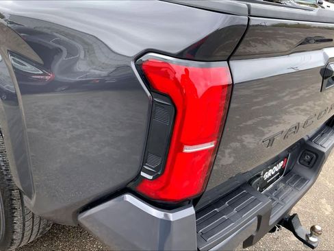 Used 2025 Toyota Tacoma SR5 image 27