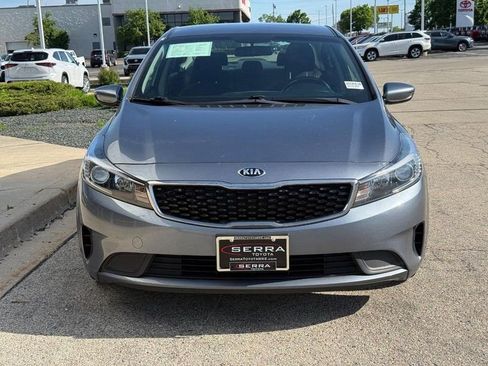 Used 2017 Kia Forte S FWD image 8