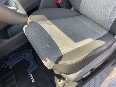 Used 2021 Nissan Rogue SV FWD image 23