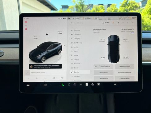 Used 2024 Tesla Model Y Long Range AWD/4WD image 20