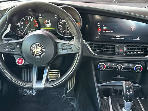 Used 2017 Alfa Romeo Giulia Quadrifoglio RWD image 14