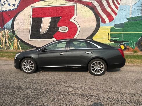 Used 2016 Cadillac XTS Luxury FWD image 3