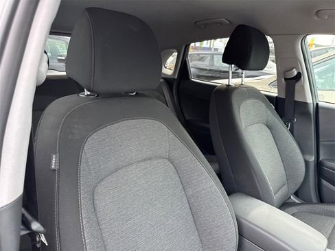 Used 2023 Hyundai Kona SE w/ Cargo Package image 8