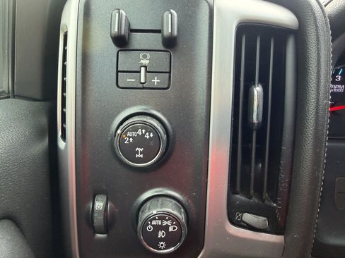 Used 2018 GMC Sierra 1500 SLT w/ SLT Premium Package AWD/4WD image 16