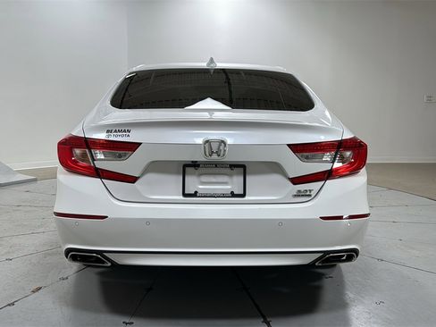 Used 2020 Honda Accord Touring image 4